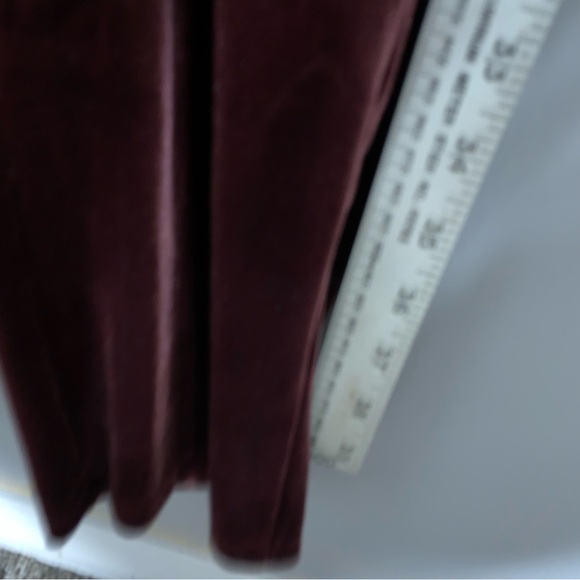 Nordstrom Fraiche by J NWT Berry velvet long sleeve vneck  jumpsuit. Size L - Picture 12 of 14